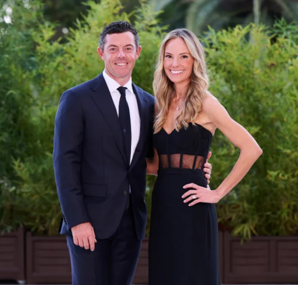 Vợ chồng Rory McIlroy. /Ảnh = The Sun Galmuri