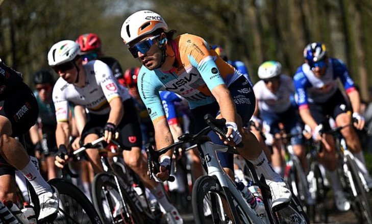 キアン·ワッツ（中央）。 /写真=デイリーメール 仕上げ