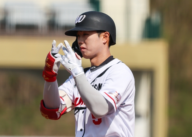 Право на компенсацию во время церемонии. /Фото =Ульсан-Уэльс