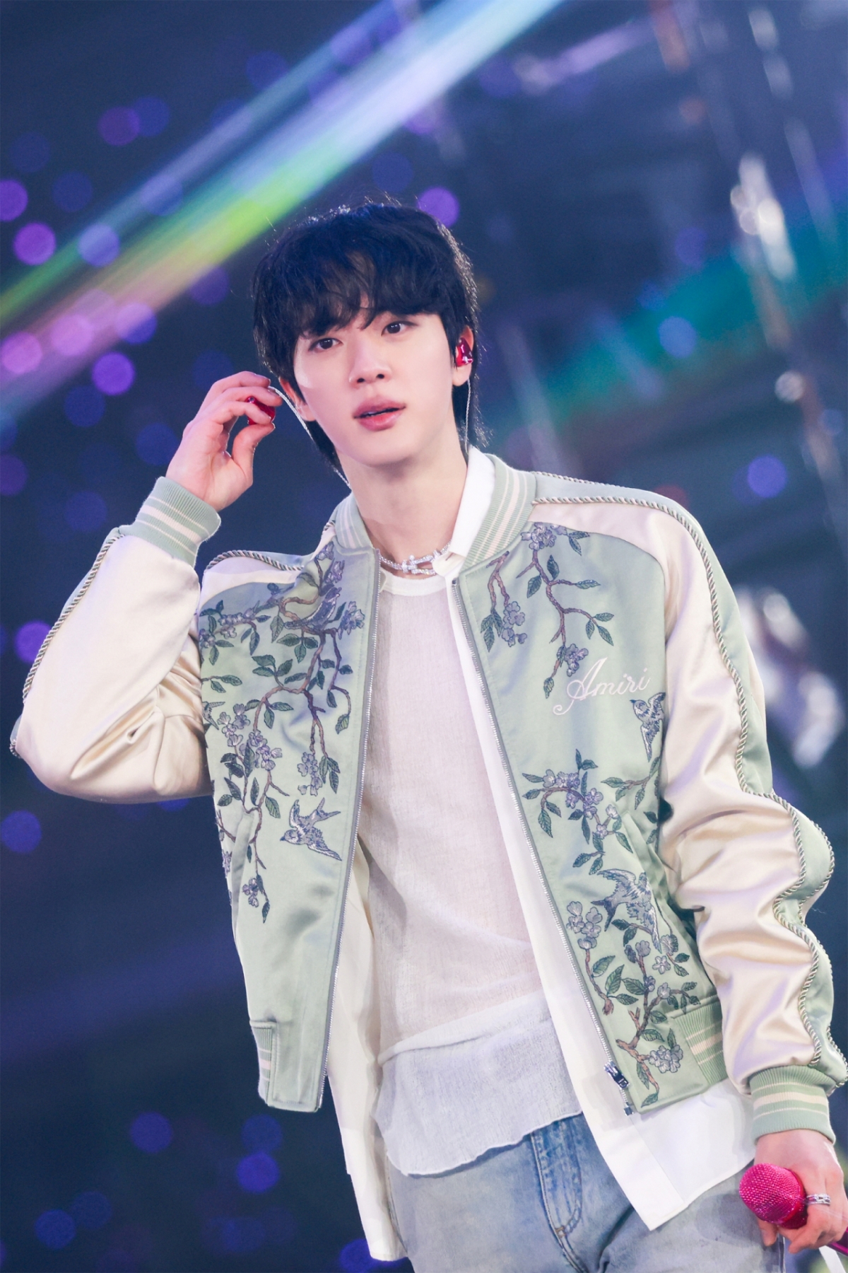 /Фото = Big Hit Music