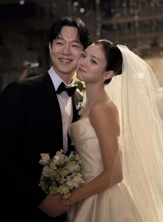 ユン·スヨン、キム·ジヨン夫妻/写真=キム·ジヨンSNS