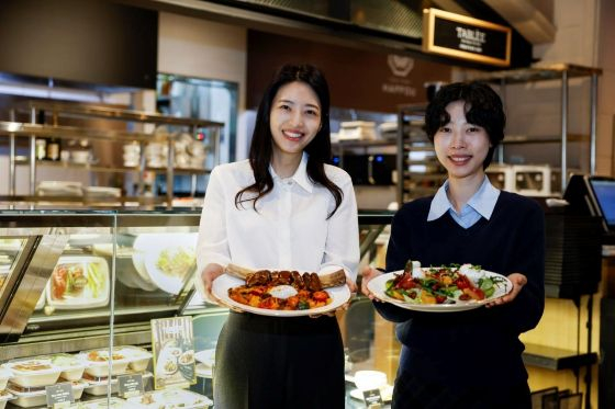 /photo courtesy = Galleria