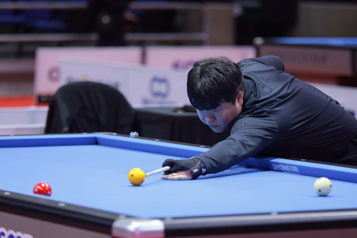 Cho Myung-woo đang chuẩn bị một cú đánh trong trận chung kết World Cup cushion Bogota 3 được tổ chức tại Colombia vào ngày 13. /Ảnh = Liên đoàn bóng chày Hàn Quốc cung cấp