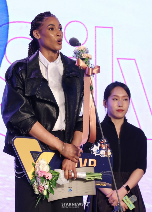 Жизель Силва. /Фото =Ожидание Ким Джин Кён