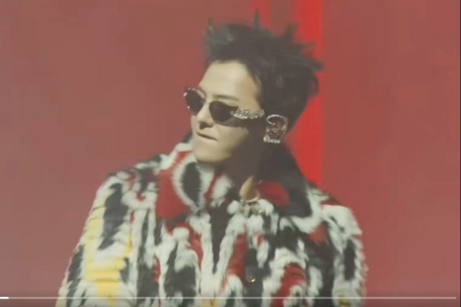 照片是Coachella YouTube截图