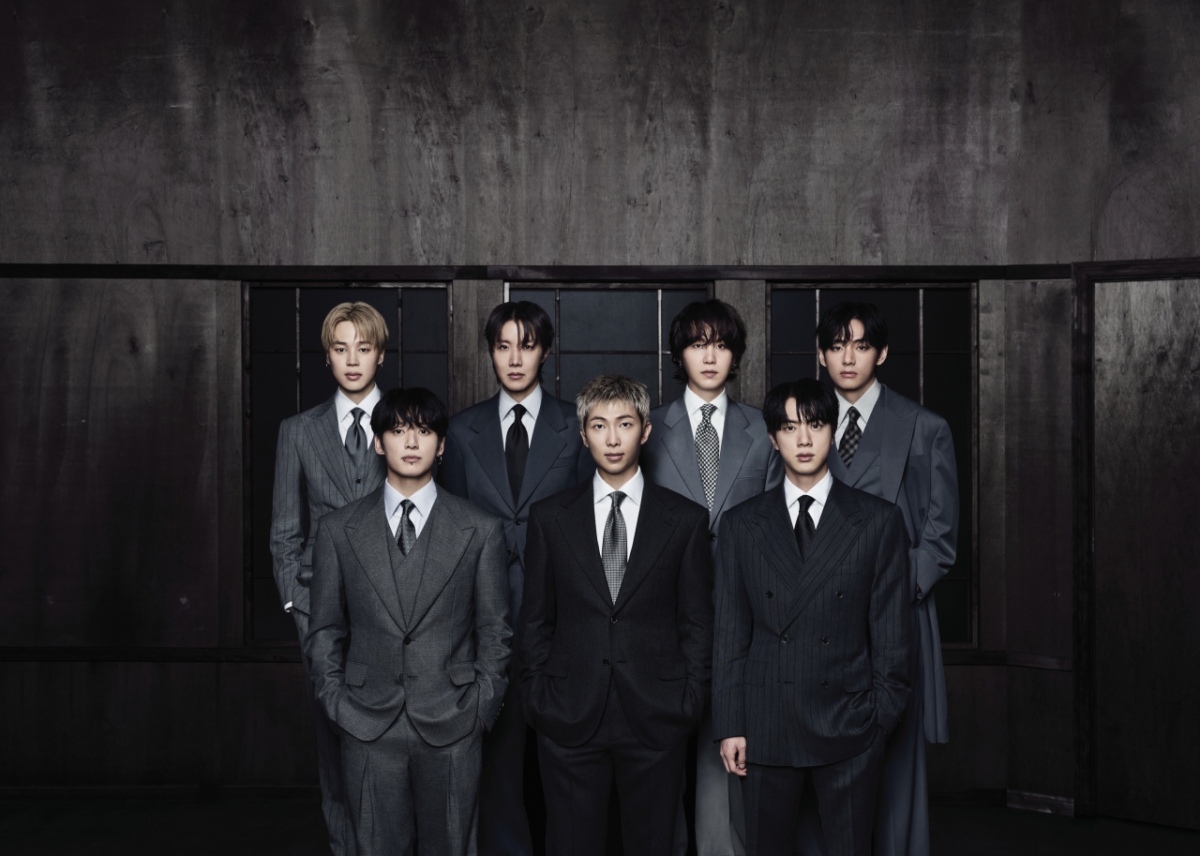 /Фото = Big Hit Music (Hive).