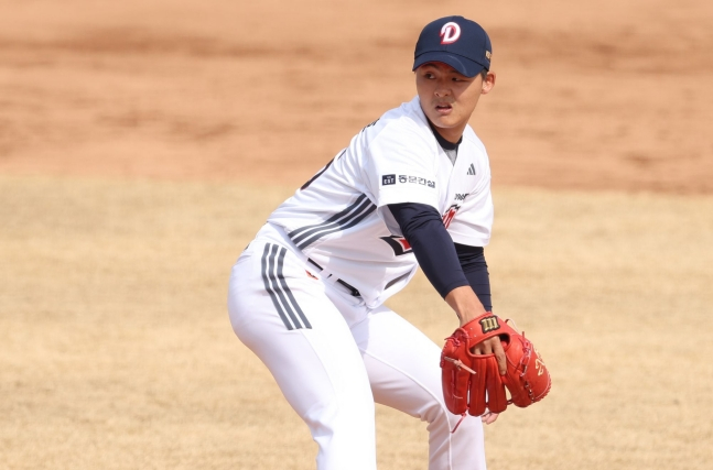 Lee Kyo Hoon đã chuyển đến Hanwha thông qua thương mại. /Ảnh = Doosan Bears cung cấp