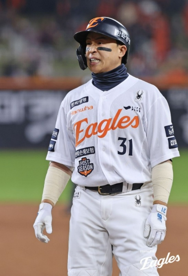 ハンファ·イーグルスのソン·アソプが14日、李教勲（イ·ギョフン）に1億5000万ウォンを上乗せした条件で斗山ベアーズにトレードされた。 /写真=ハンファ·イーグルス提供