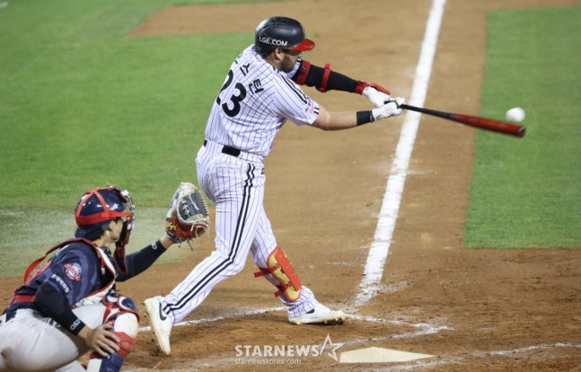 Cảnh Austin đánh home run. /Ảnh = Người chờ đợi Kim Jin Kyung