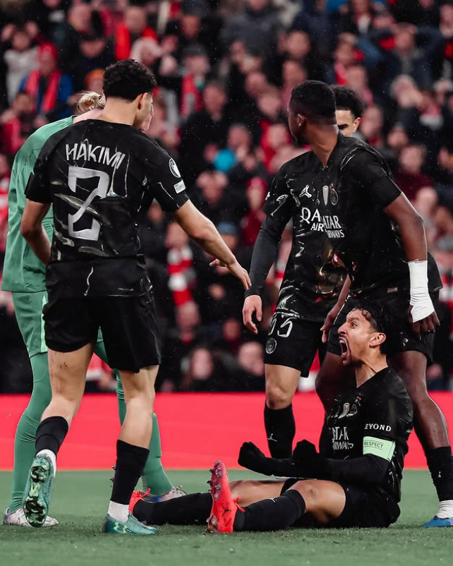 图为PSG选手们的比赛场景。 =照片=PSG官方SNS收尾。