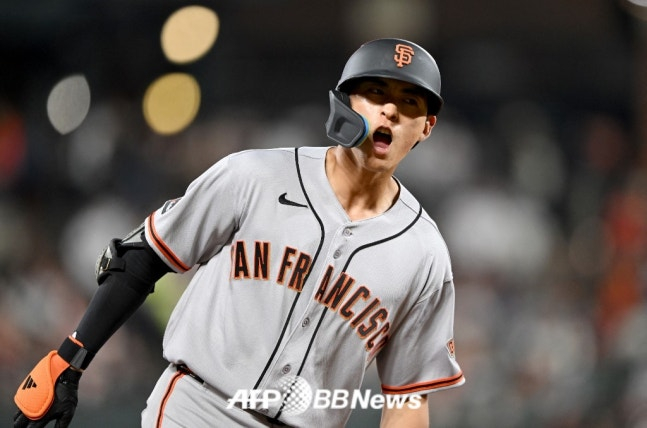 他就是旧金山巨人队的外野手李正厚。 =法新社BBNews=新闻1。