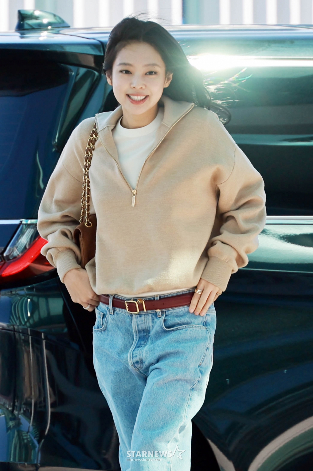 グループBLACKPINKのジェニーがシャネルファッションショーに参加するため、フランス·パリに7日午前、仁川国際空港を通じて出国している。 2026.03.07 /写真=イム·ソンギュンtjdrbs23@