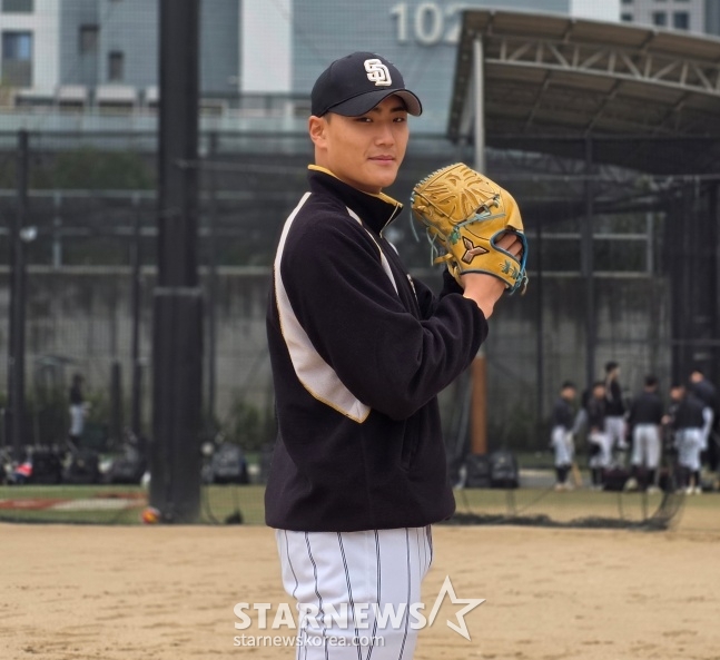 首尔设计高中的朴根书。 朴根书正在迅速成为2027KBO新人选拔第1轮的候选人。 =照片=金东润。 