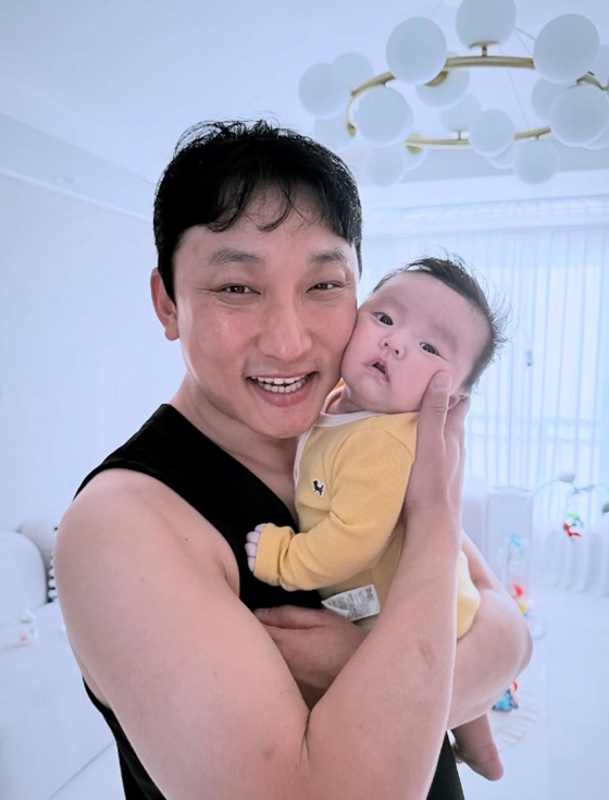 /Photo = Yang Hyun-min SNS