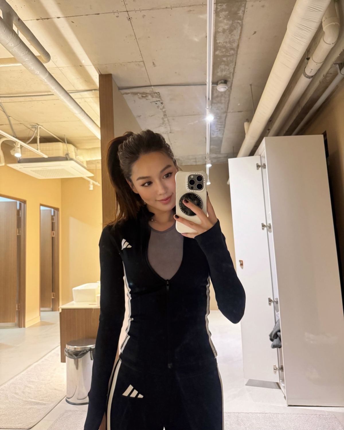 =照片=金姬廷SNS。