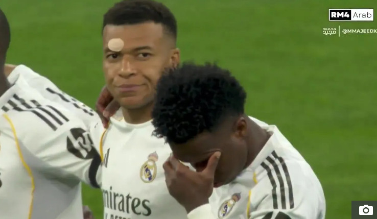 Kylian Mbappé (center) makes a bitter face before the second leg of the 2025–2026 UEFA Champions League (UCL) Round of 16 match between Real Madrid and Bayern Munich, held at Allianz Arena in Munich, Germany, on the 16th (Korean time). /Photo=The Sun Ghamuri
