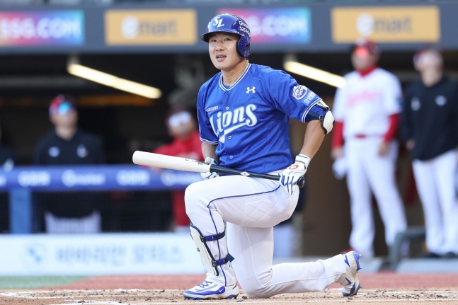 Samsung Lions' Lee Seong-gyu was removed from the 1st team roster on the 16th due to stomach symptoms. /Photo=Provided by Samsung Lions