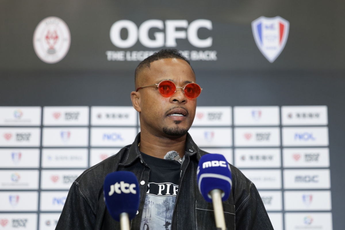 Patrice Evra xuất thân từ đội tuyển quốc gia Manchester United và Pháp đã nhập cảnh thông qua sân bay quốc tế Incheon vào ngày 16. /Ảnh = Cung cấp tình yêu với bộ suit