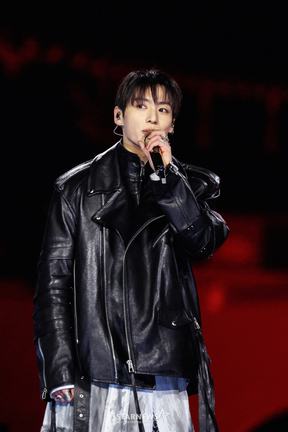 BTS Jungkook is presenting the "BTS Comeback Live: Arirang" performance to commemorate the full-group comeback at Seoul Gwanghwamun on the 21st, 2026. /Photo=Big Hit Music/Netflix