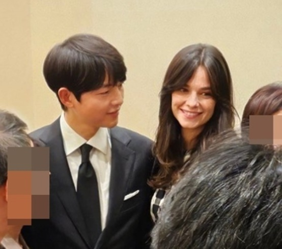 송중기, ♥케이티와 첫 부부 동반 일정..오늘(18일) 무대 오른다 [스타이슈]