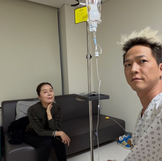 /Фото = SNS Поппин Хёнджун