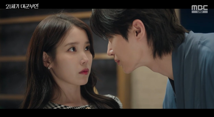 변우석, ♥아이유에 불꽃 플러팅 시작 "네 편일 것..너에게 미친 것처럼 굴어야" [21세기 대군부인]