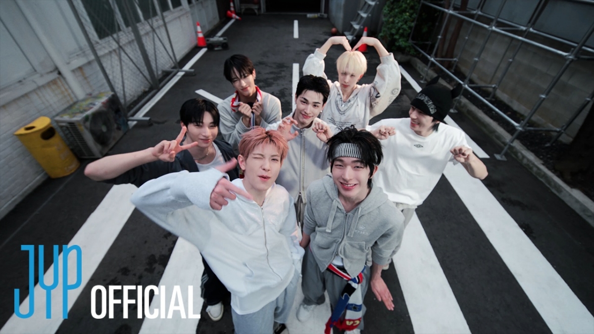 /Cung cấp ảnh = JYP Entertainment 