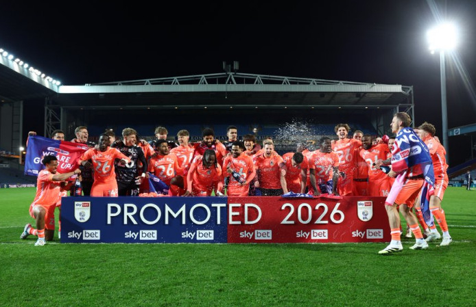Coventry City players enjoy the joy of promotion. /Photo=Coventry City official SNS archive