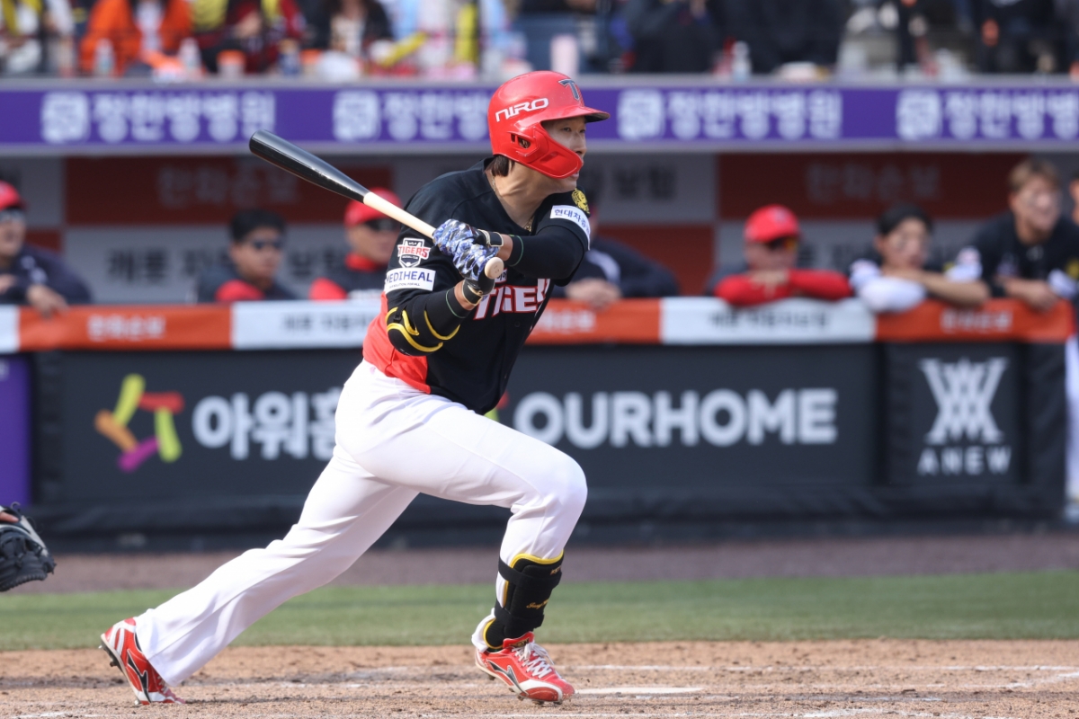 왜 KIA 이범호 감독은 '37세' 베테랑을 대타로 쓰나→확실한 이유가 있었다