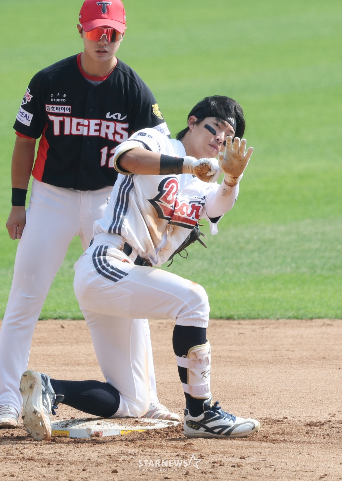 [포토] 김민석, 세리머니도 영화의 한 장면처럼