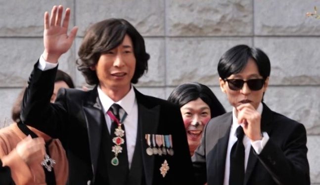 Слева направо: Ян Сан Гук, Ю Дже Сок / Фото = MBC 'Что ты делаешь, когда играешь?'