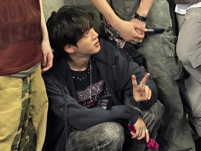 'JAPAN IS JINLAND' 방탄소년단 진, 일본 콘서트 마친 세이렌..'월드 와이드 핸섬'