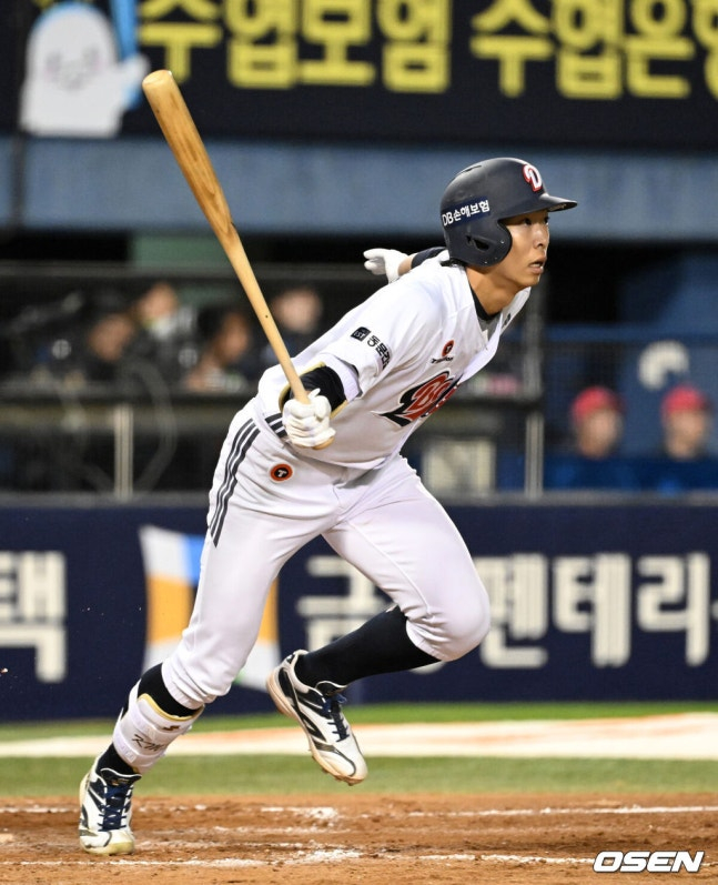 キム·ミンソクの打撃の様子。 /写真=OSEN