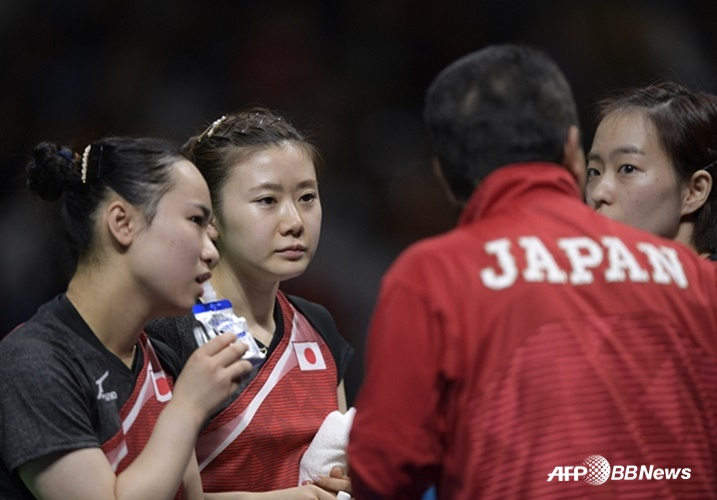 Вид из жизни игрока, Ай Фукухара (второй слева). /AFPBBNews =Новости 1