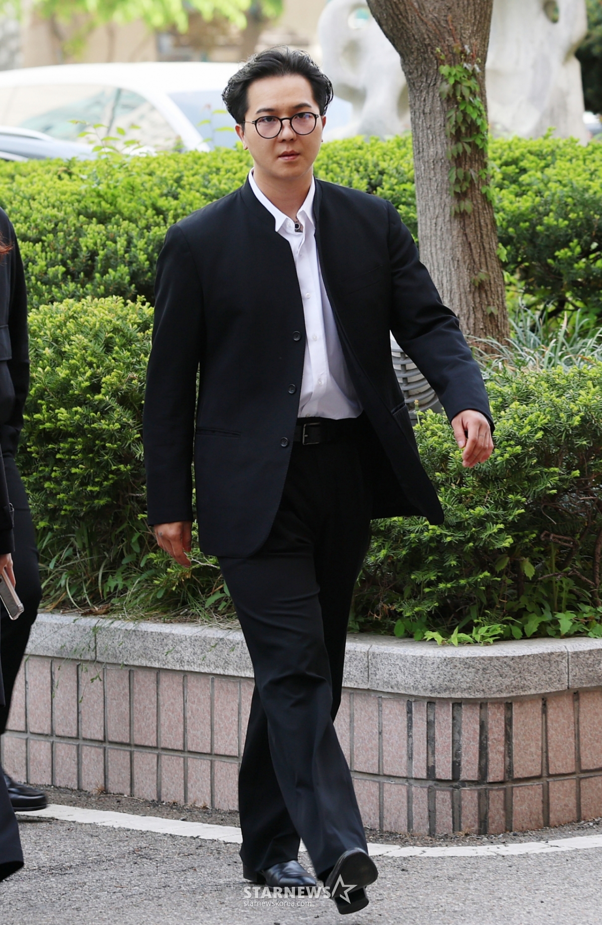 Former WINNER member Song Min-ho, who is under suspicion of violating the Military Service Act, appeared at his first court hearing held at Seoul Western District Court in Mapo District on the 21st. /2026.04.21 /Photo=Kim Hwi-seon hwijpg@
