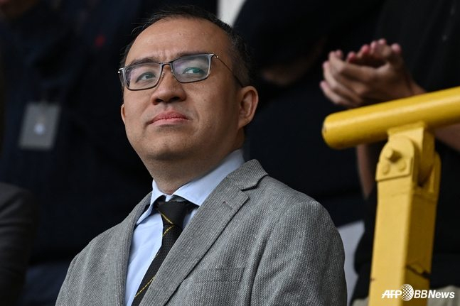 ジェフ·シーウルヴァーハンプトン·ワンダラーズの元オーナー。/AFPBB News=ニュース1