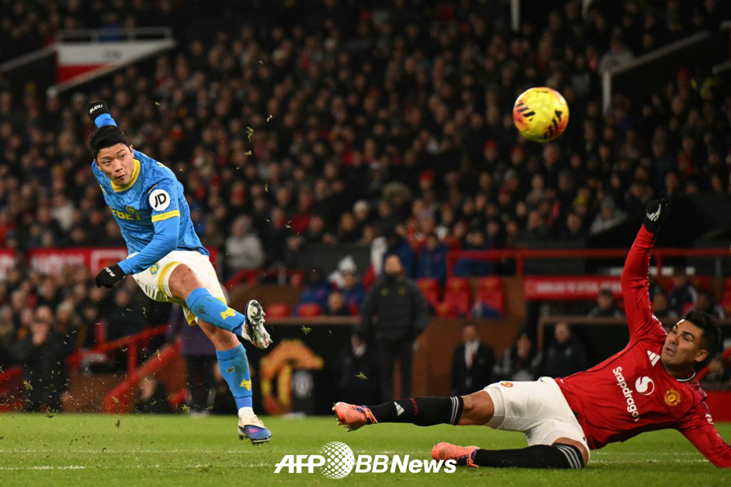 ウルヴァーハンプトン·ファン·ヒチャン。 /AFPBBNews=ニュース1