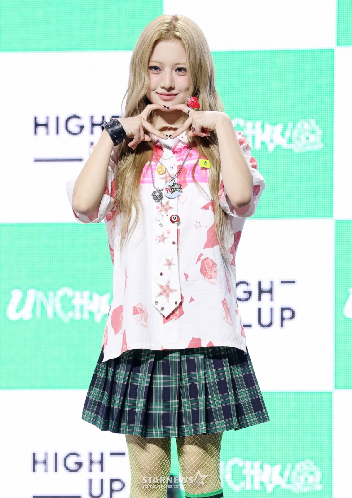 UNCHILD's Na Ha-eun poses during the debut single 'We Are UNCHILD' release showcase held at Seoul Yongsan-gu Blue Square on the 21st. /2026.04.21 /Photo=Kim Hwi-seon hwijpg@