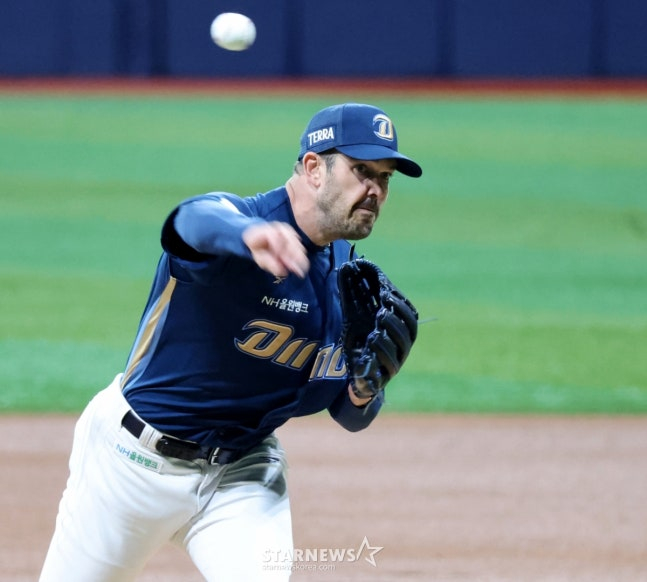 图为，NC队首发出场的伯哈根队。 =照片=高级记者姜英祖。