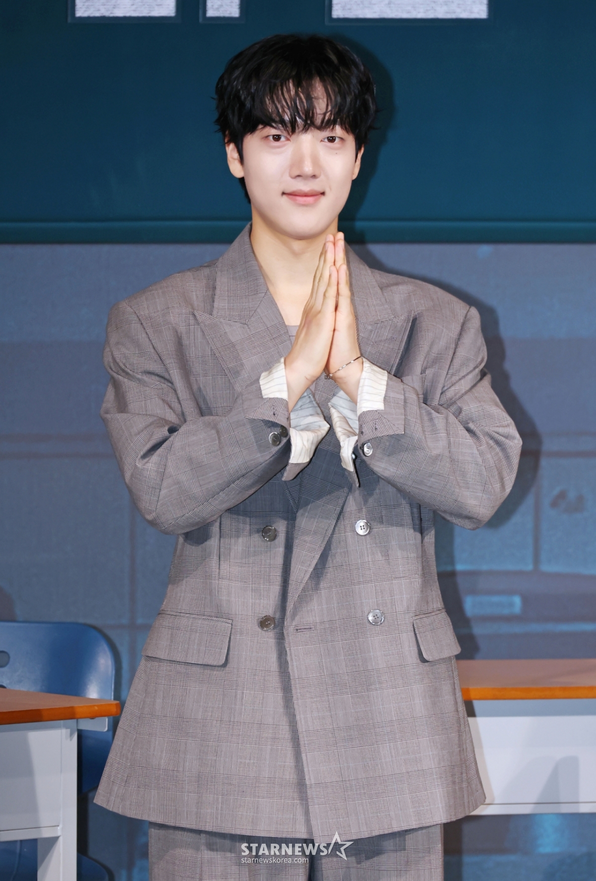 俳優のイ·ヒョジェが21日午後、ソウルCGV龍山アイパークモールで行われたネットフリックスオリジナルシリーズ「キリゴ」ハイライト試写会および記者懇談会に参加しポーズを取っている。   願いを叶えてくれるアプリケーション「ギリゴ」の呪いによって突然の死を予告された高校生たちがその呪いを避けるために孤軍奮闘する話「ギリゴ」は24日に公開される。 /2026.04.21 /写真=イ·ドンフン photoguy@