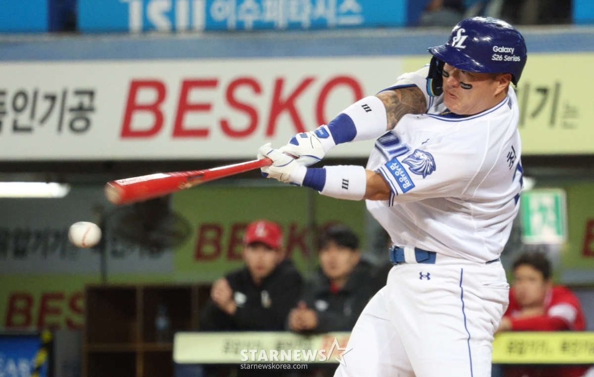 [포토] 최형우 '역전 찬스 아니던가'