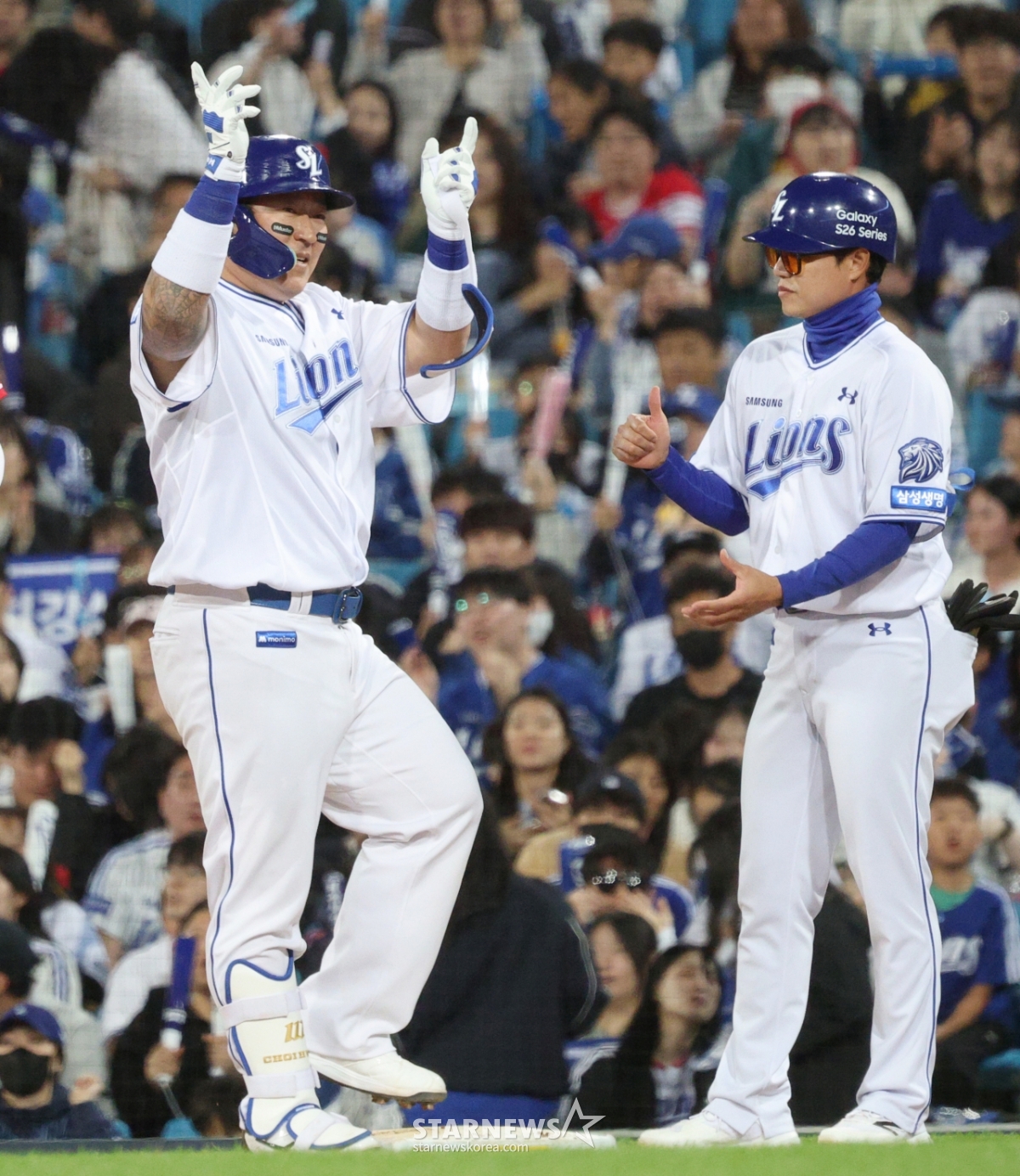 [포토] 최형우 '역전 기회 지화자'