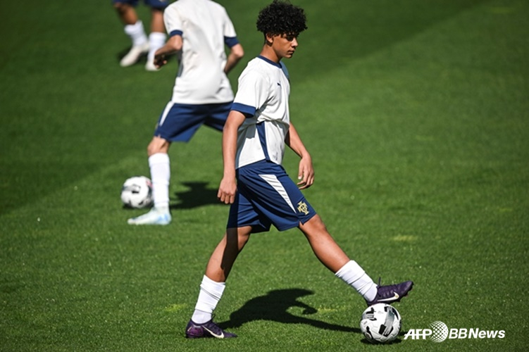 小克里斯蒂亚诺•罗纳尔多。 =法新社BBNews=新闻1。