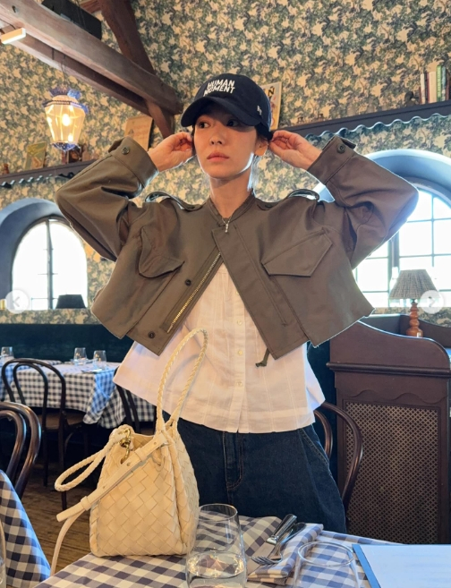 /Фото = Личный аккаунт Сон Хе Гё