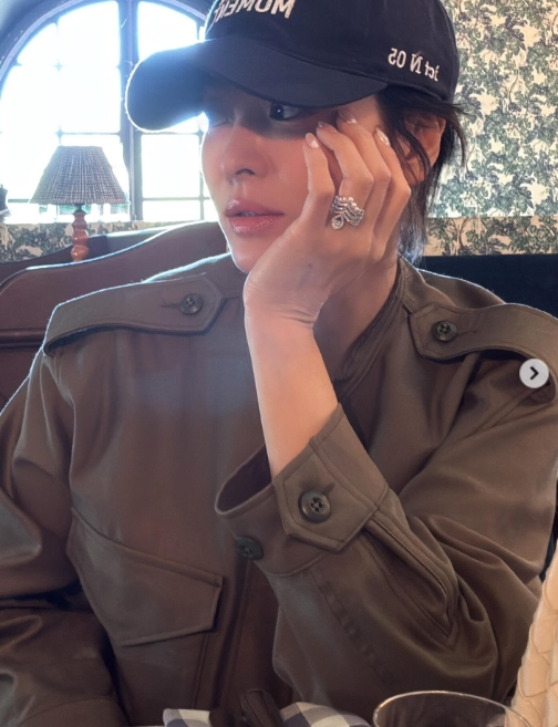 /Фото = Личный аккаунт Сон Хе Гё