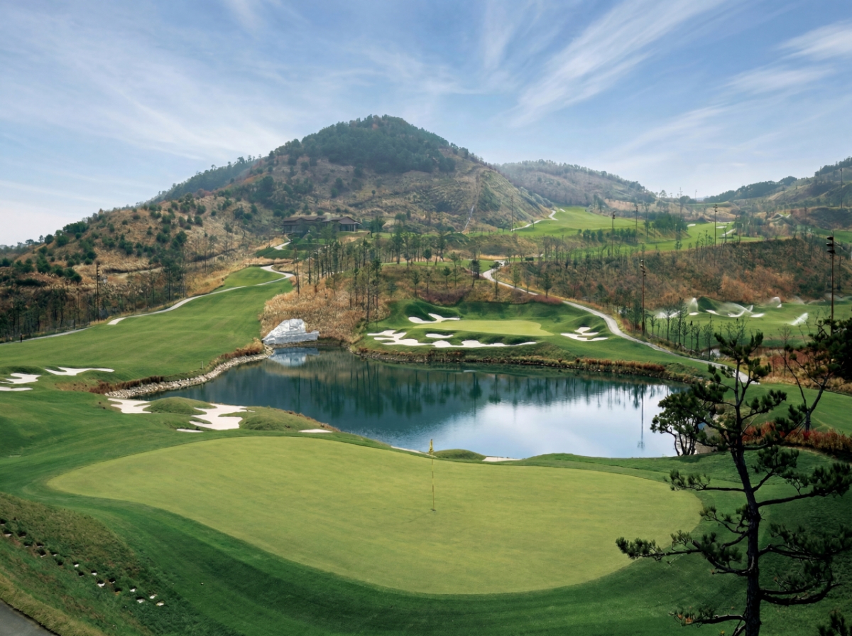 Overview of Golfzon County Eden