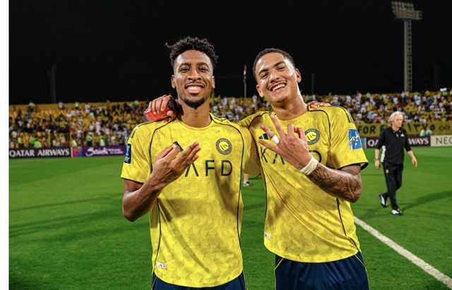 Кингсли Коман (слева) и Анжелу (слева). /Фото = SNSR