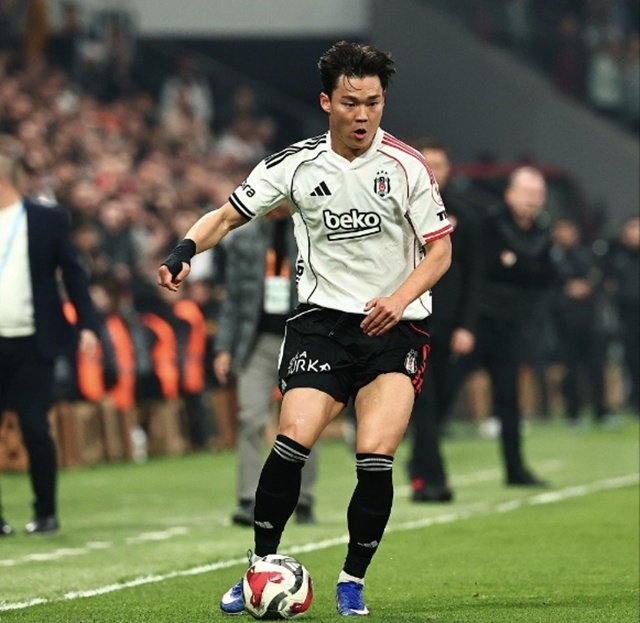 专注比赛的吴贤奎。 =照片=贝西克塔什SNS