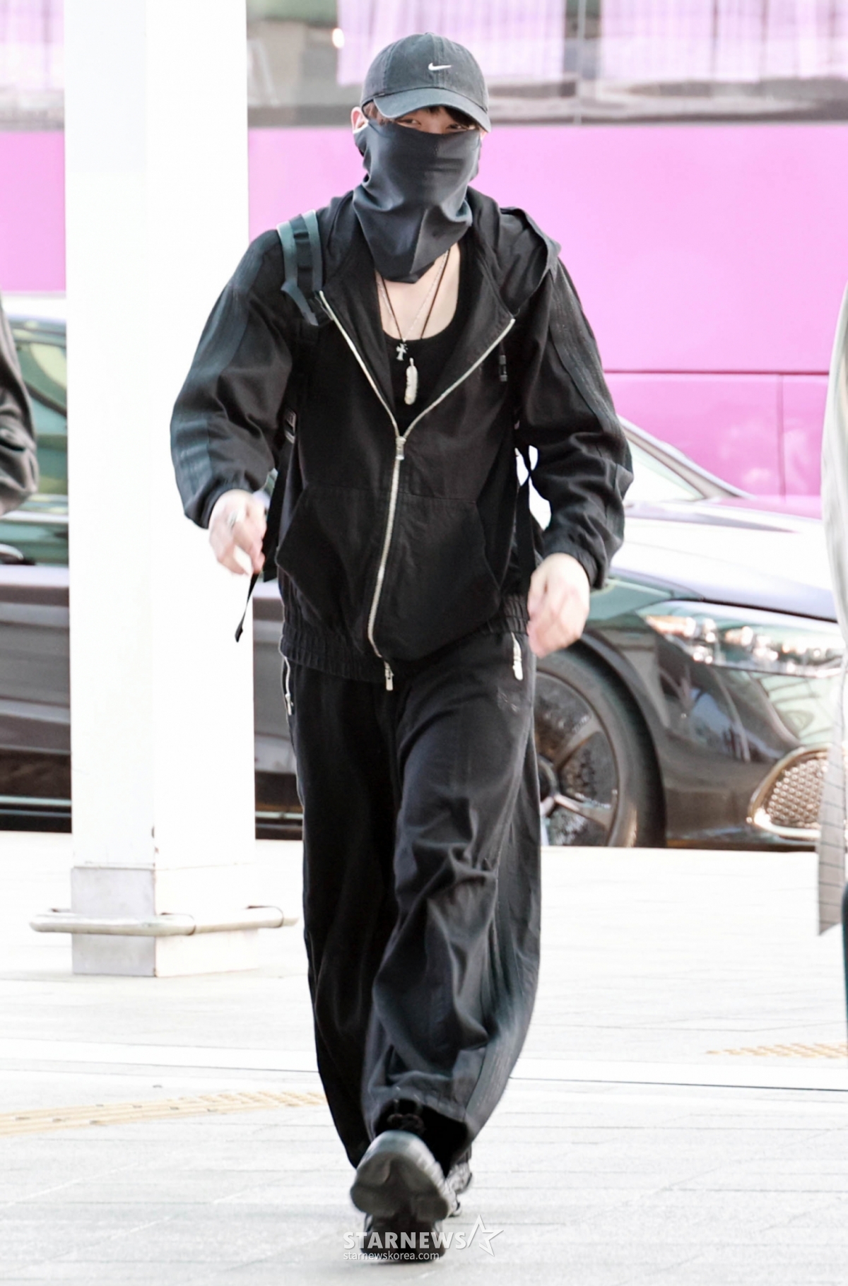 BTS (BTS) Jung-kook departs through Incheon International Airport on the morning of the 23rd for the "BTS WORLD TOUR 'ARIRANG' IN USA" performance. 2026.04.23 /Photo=Senior reporter Im Seong-gyun tjdrbs23@