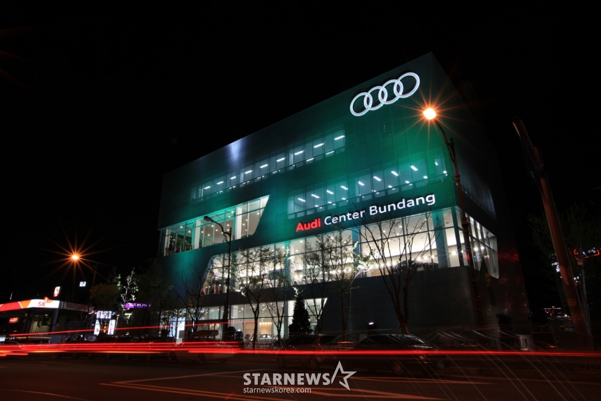 Won Motors Bundang Showroom / Photo provided by Won Motors